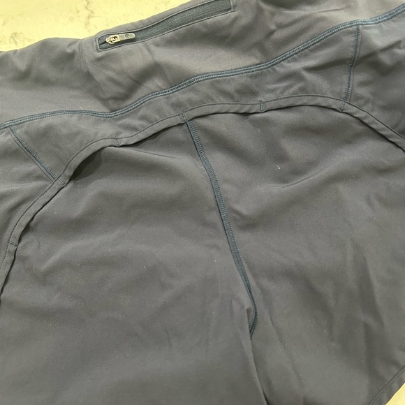 CRZ YOGA Mid Rise Women's Athletic Shorts - Picture 4 of 8